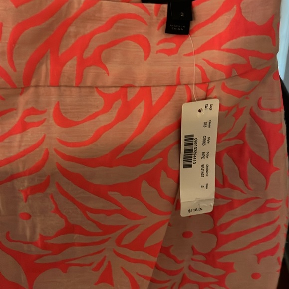 J. Crew Jacquard Plumeria CrossOver Pencil Skirt Floral Neon Pink, Size 2 - Picture 2 of 3